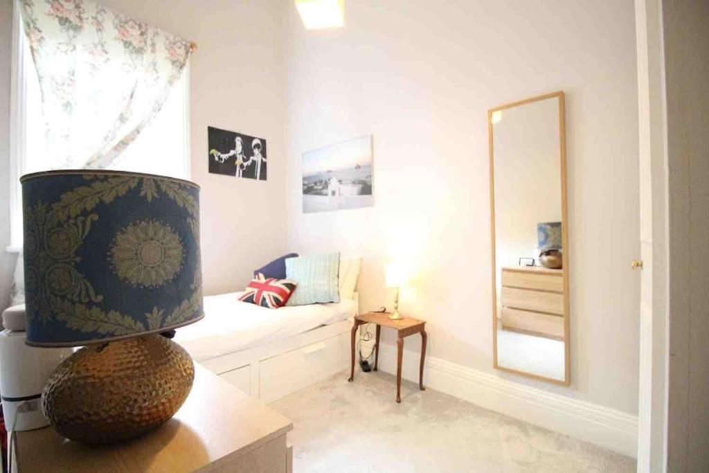 Wonderful Apartment In Earl'S Court Лондон Экстерьер фото